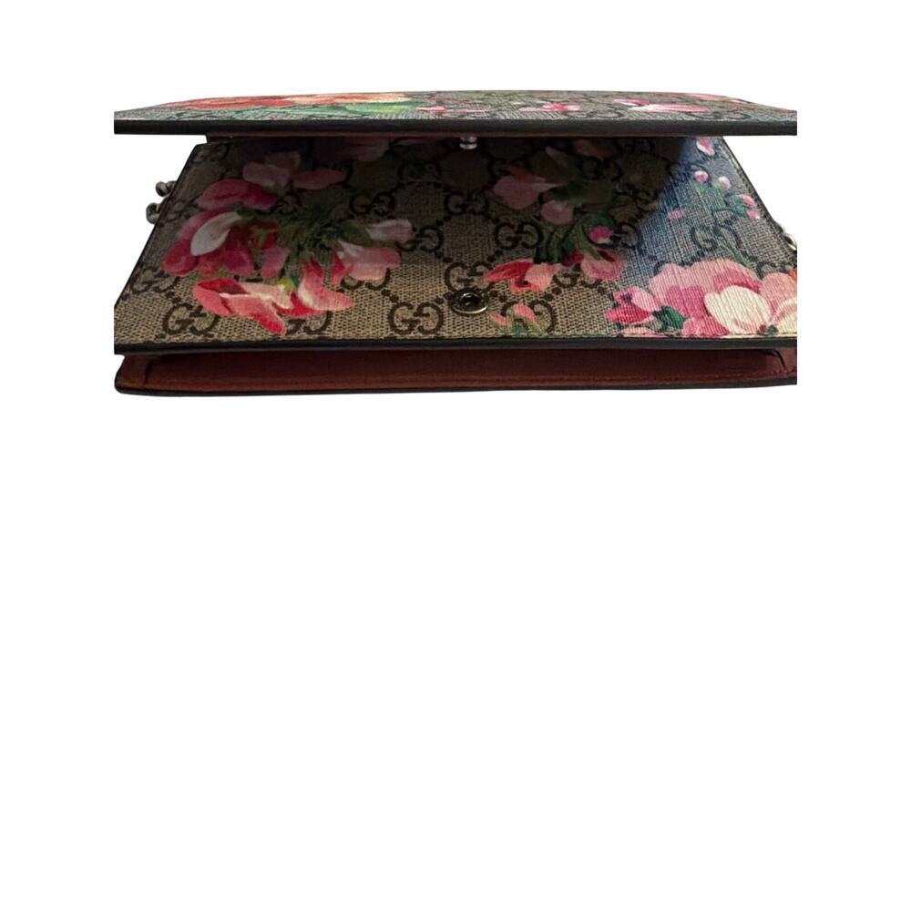 Gucci GG Blooms Supreme Floral Wallet on chain - Picture 9 of 10